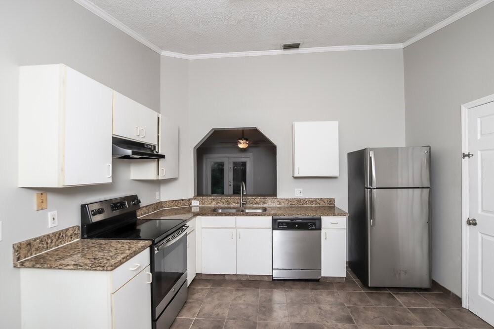 108 Osceola Avenue - Photo 6 of 16