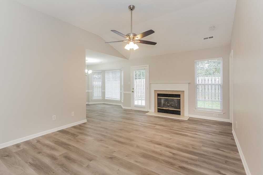 10509 Brawley Ln - Photo 5 of 16