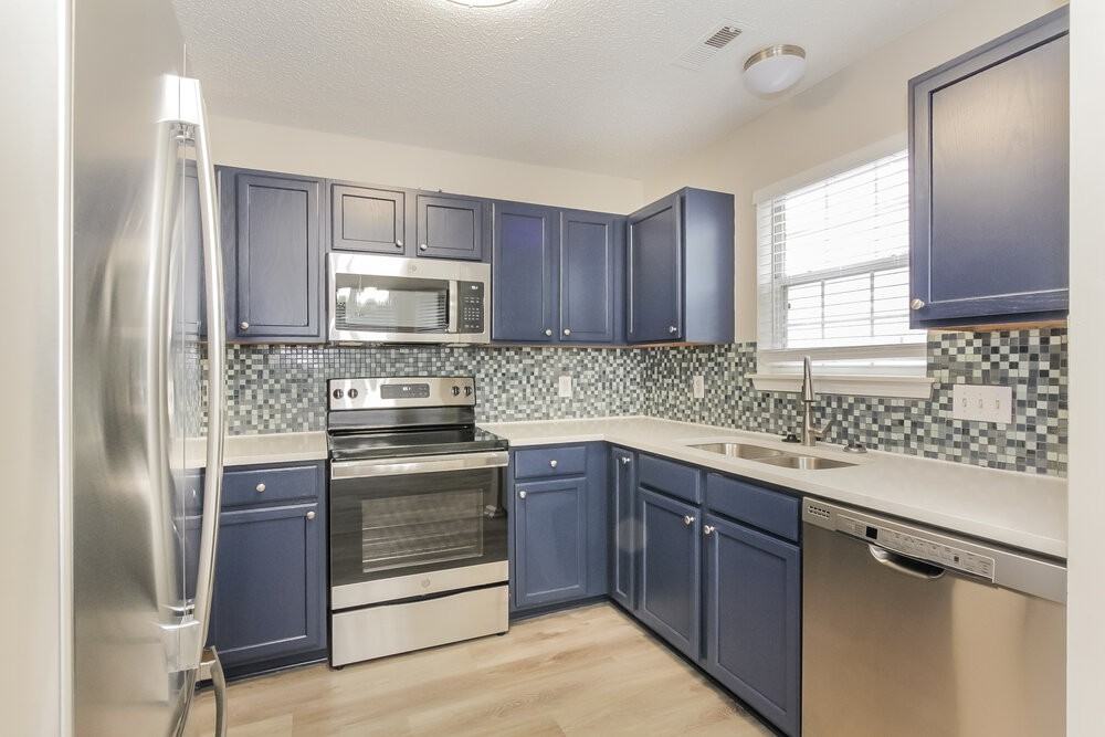 10509 Brawley Ln - Photo 6 of 16