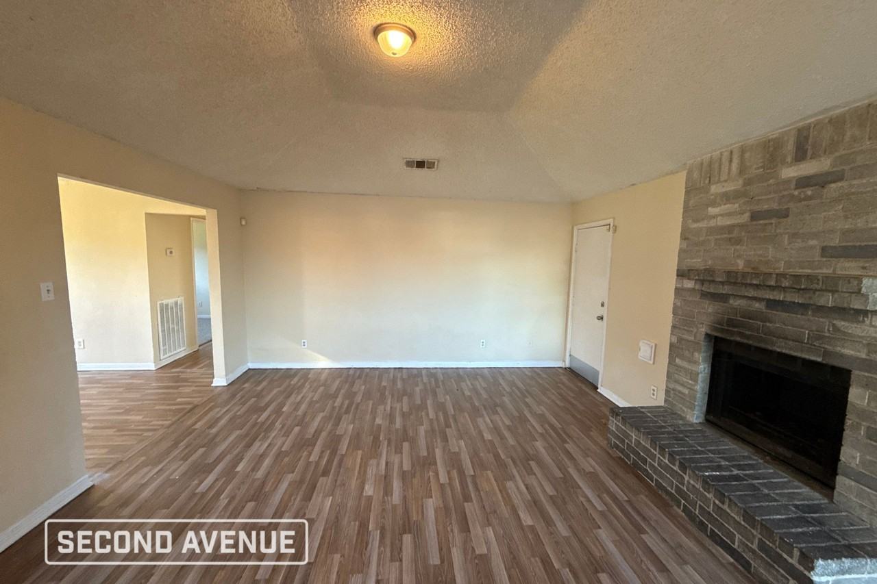 11618 Roandale Dr - Photo 3 of 22