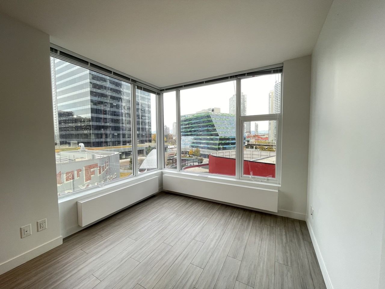 13655 Fraser Highway - Photo 5 of 18