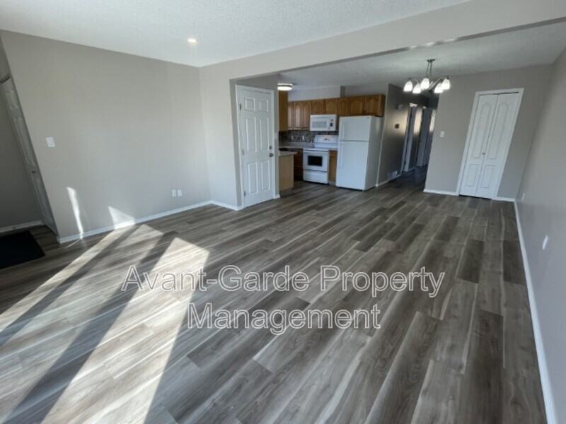 10329 150 St Nw #BS - Photo 2 of 36