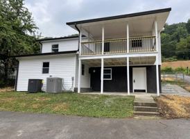 featured image of 3106 Greenway Dr #2