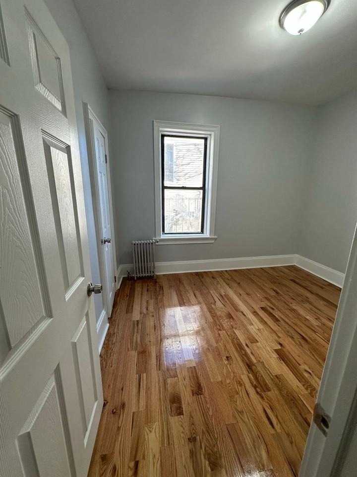 3318 - UC 3316 New York Ave, LLC - Photo 4 of 19