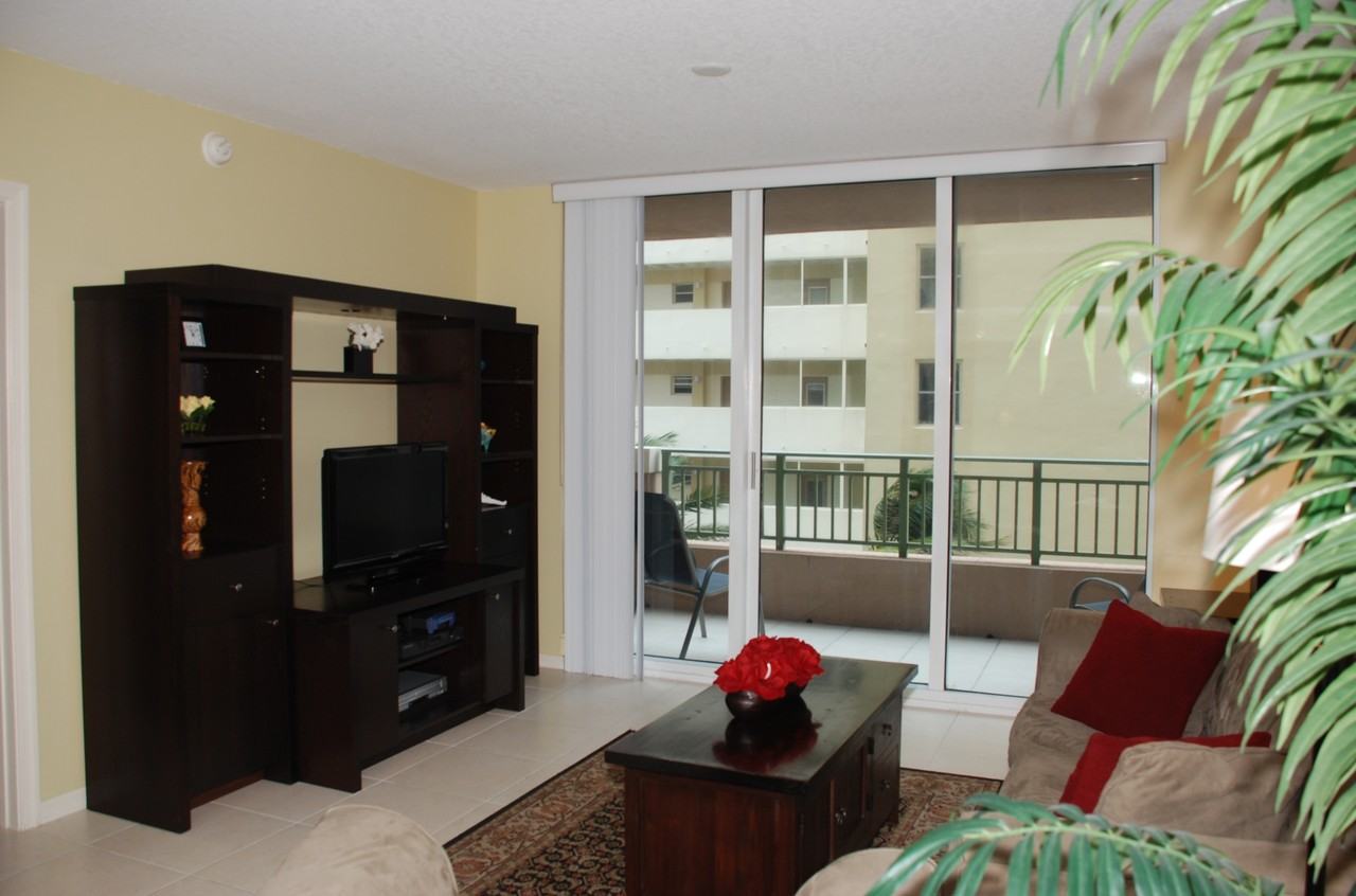 2080 S. Ocean Drive, unit 1503 - Photo 3 of 50