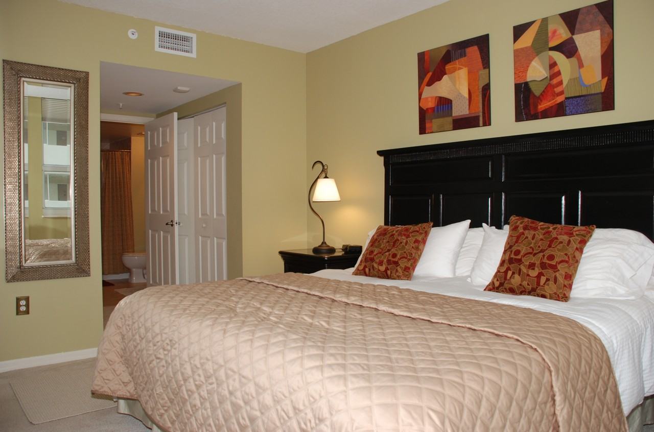 2080 S. Ocean Drive, unit 1503 - Photo 4 of 50