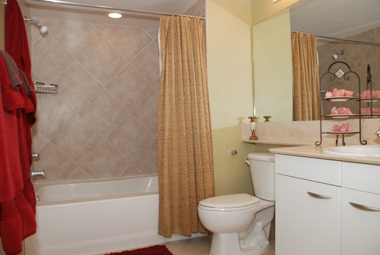 2080 S. Ocean Drive, unit 1503 - Photo 6 of 50