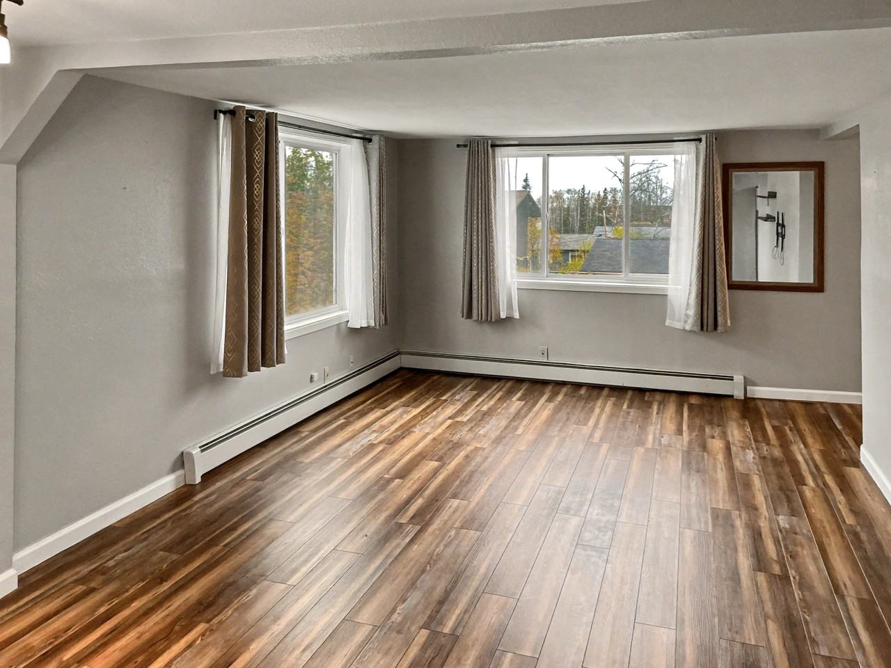 1001 Friendly Lane - Photo 2 of 8