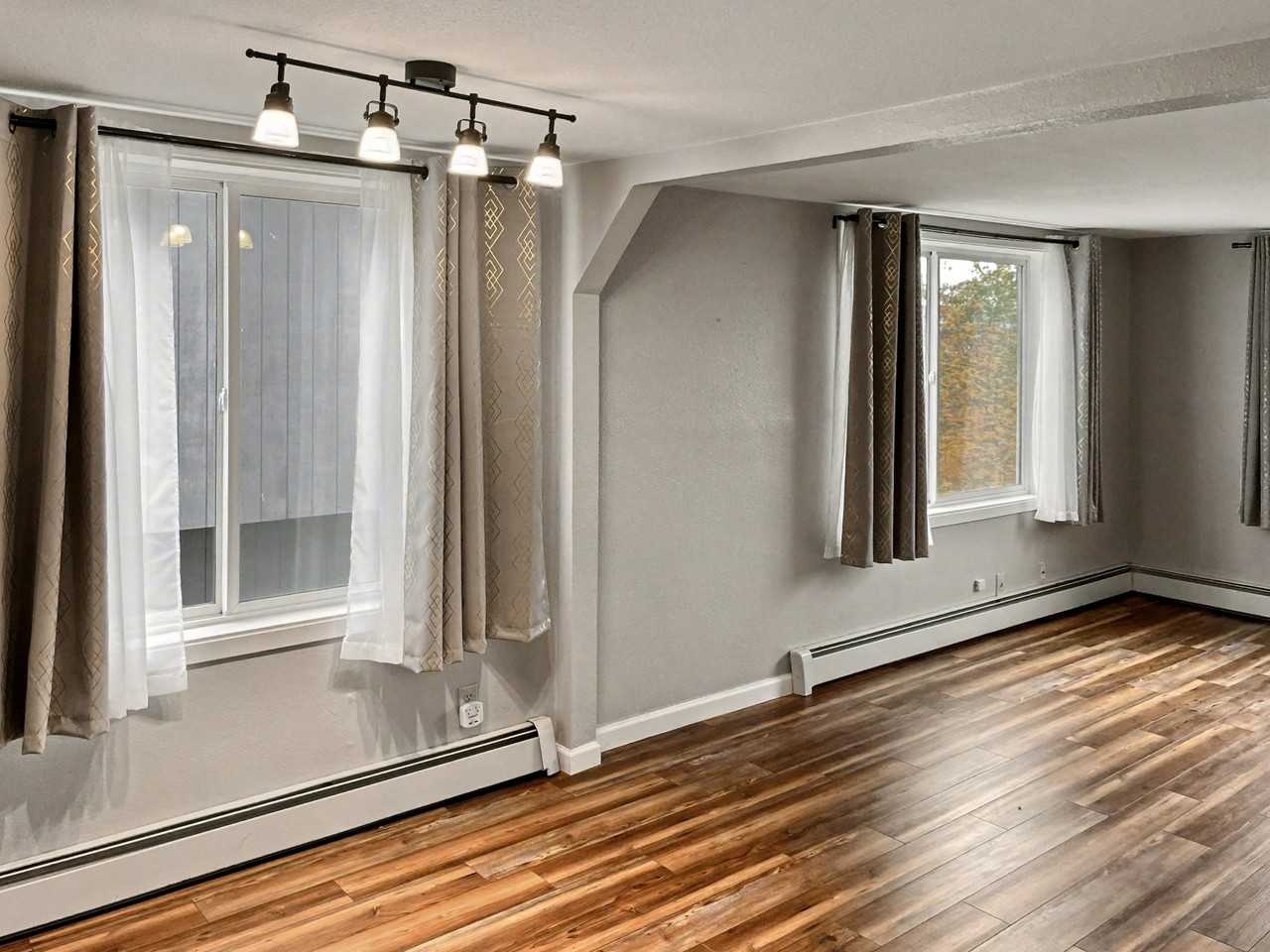 1001 Friendly Lane - Photo 3 of 8