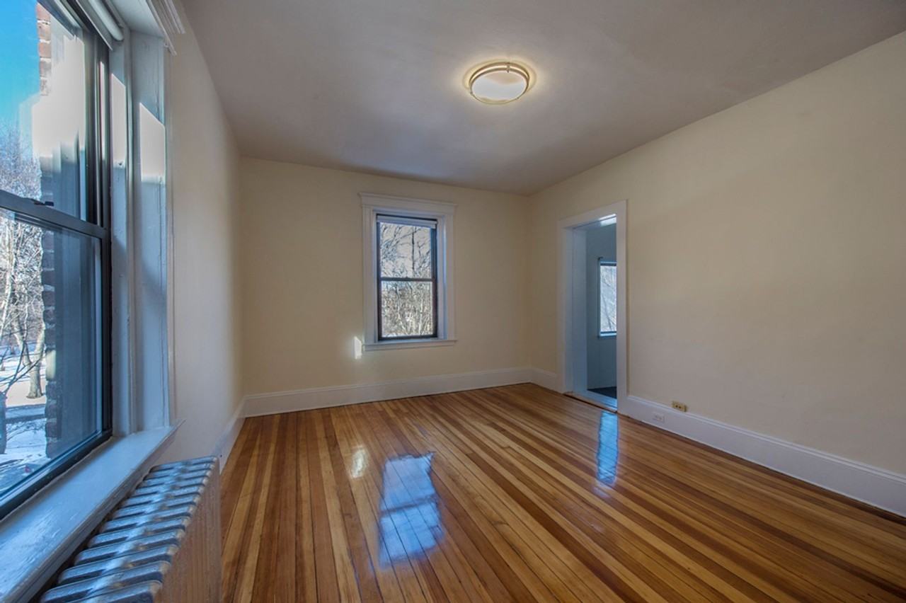 285 Saint Paul St - Photo 2 of 12