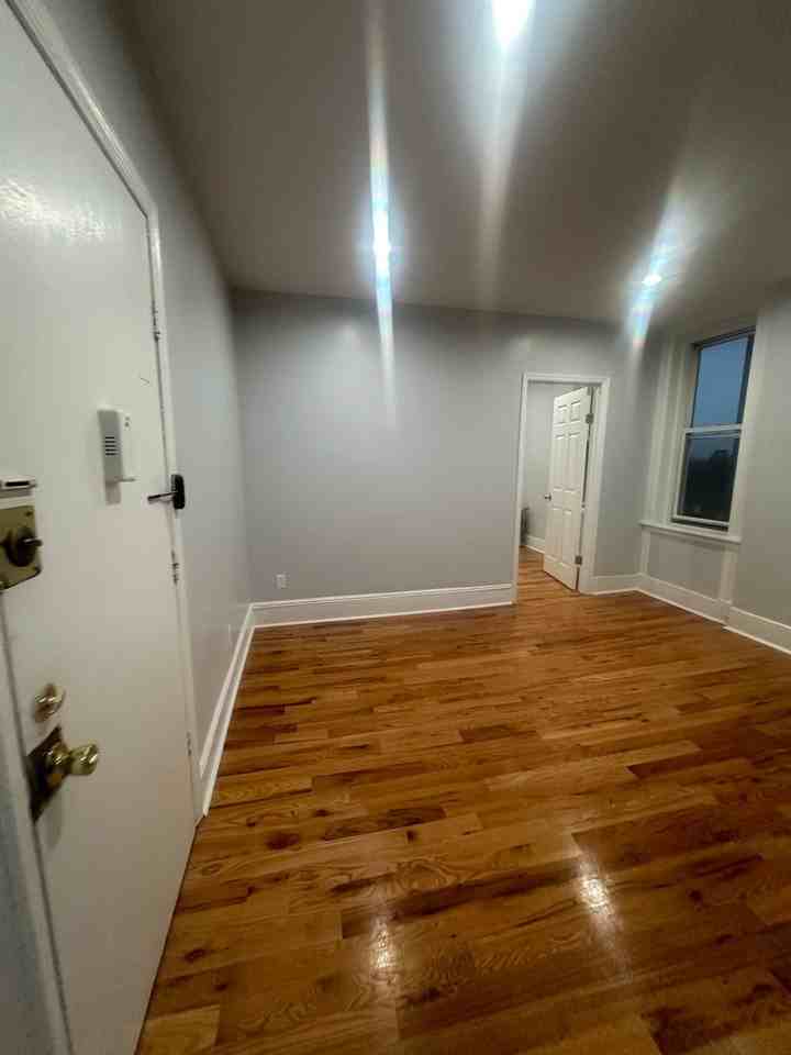 1101 Palisade Avenue - Photo 7 of 10