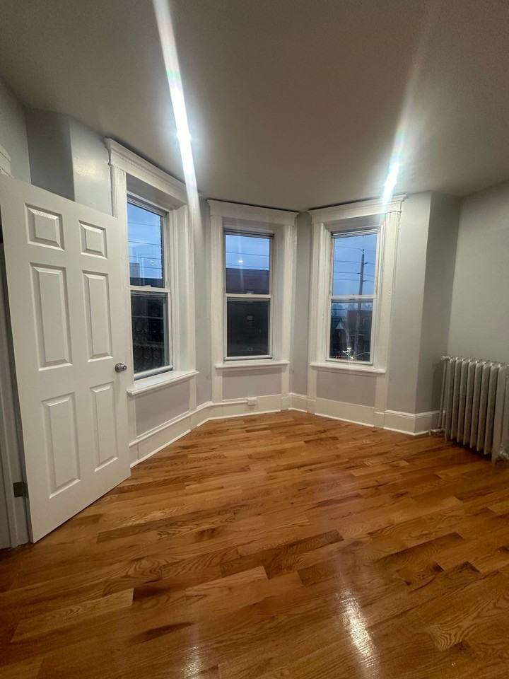 1101 Palisade Avenue - Photo 4 of 10