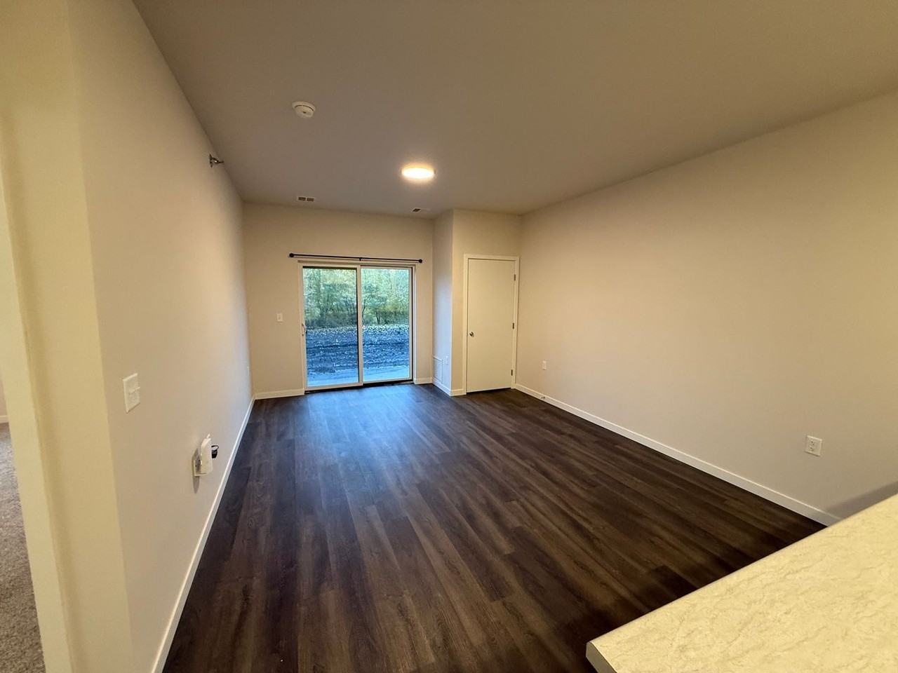 1004 West 9th Street - Photo 4 of 9