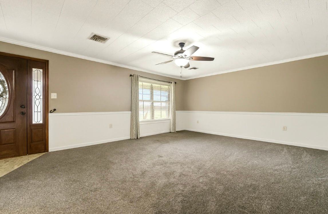 7700 Lee Station Rd - Photo 2 of 30