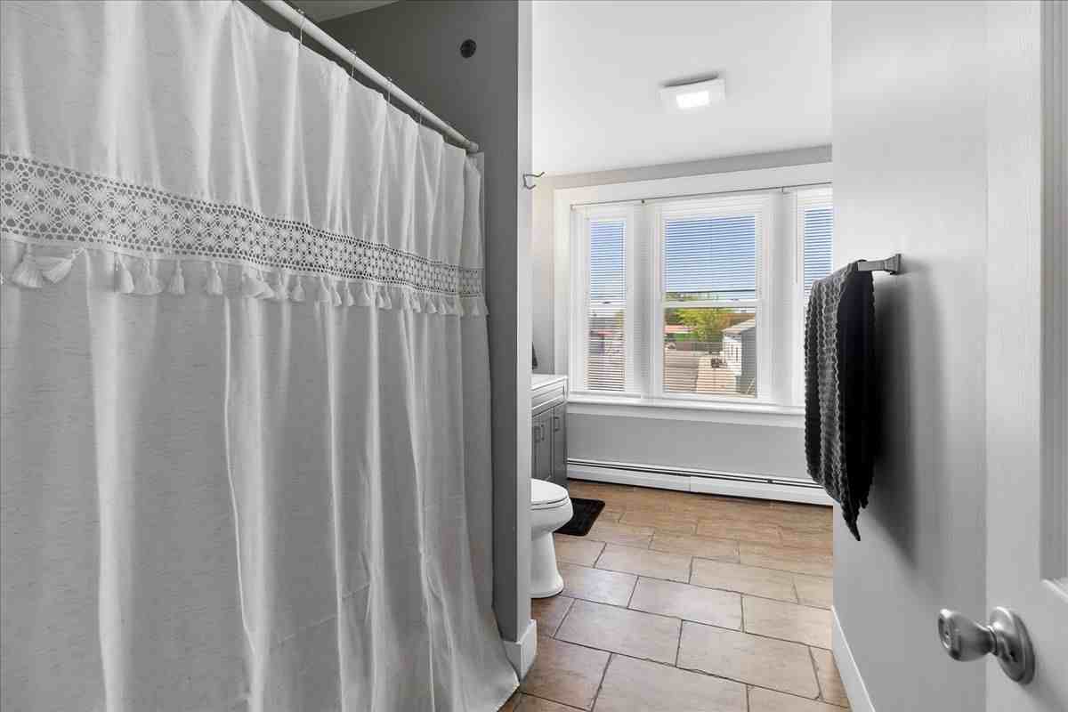 39 Hudson St - Photo 2 of 20