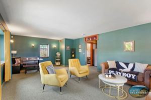 featured image of 433 Broad St