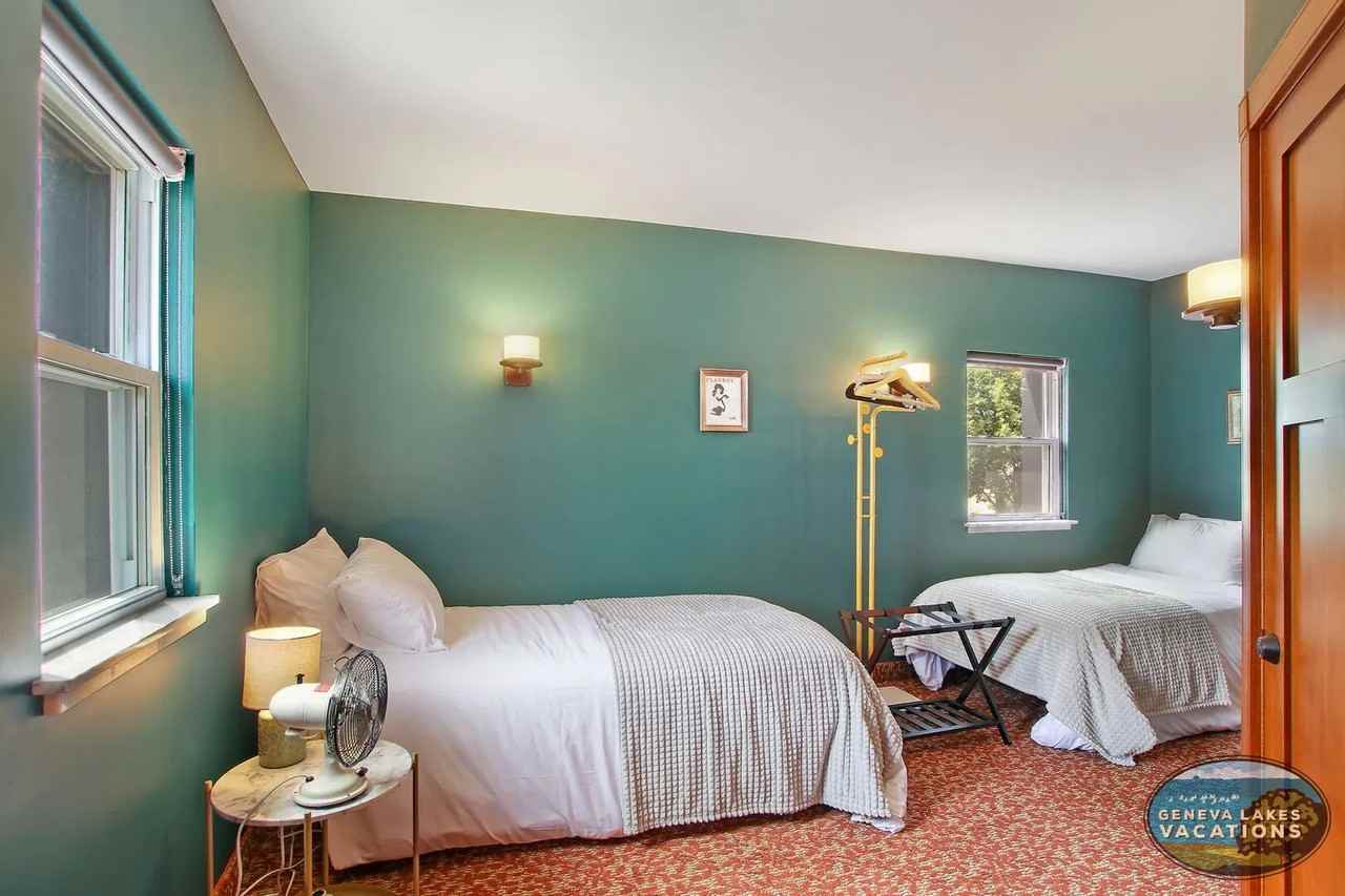 433 Broad St - Photo 5 of 7