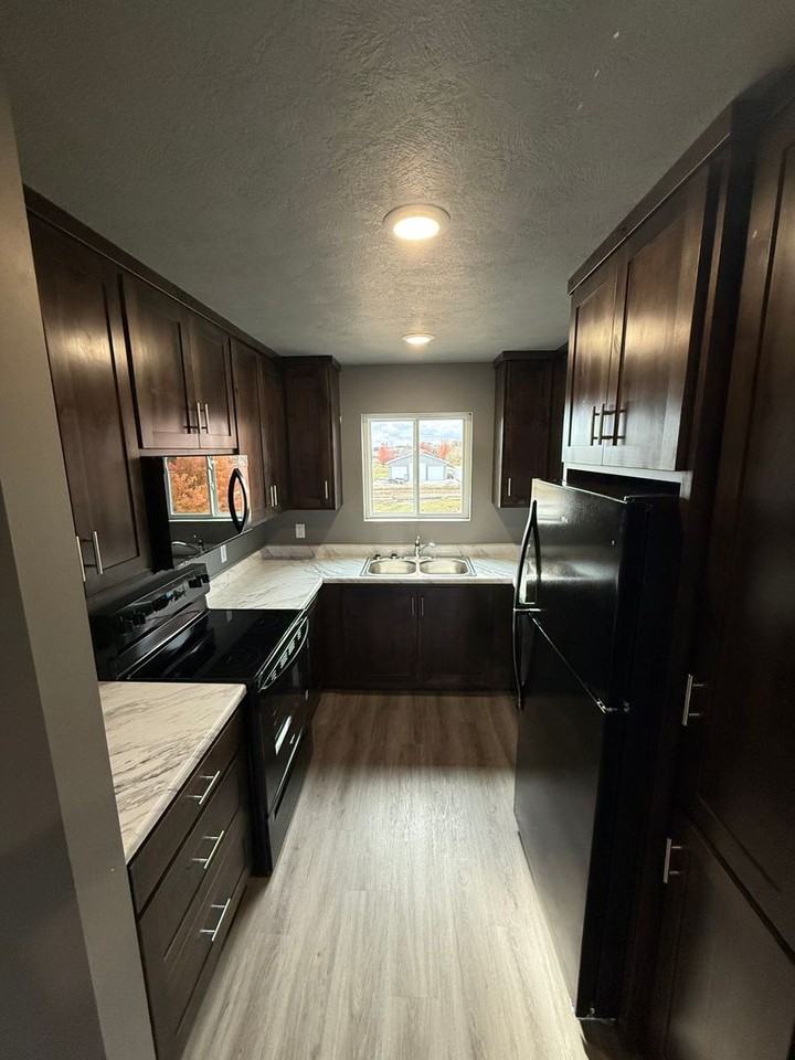 Mitchell 36-Unit (Legacy Lofts) - Photo 2 of 11