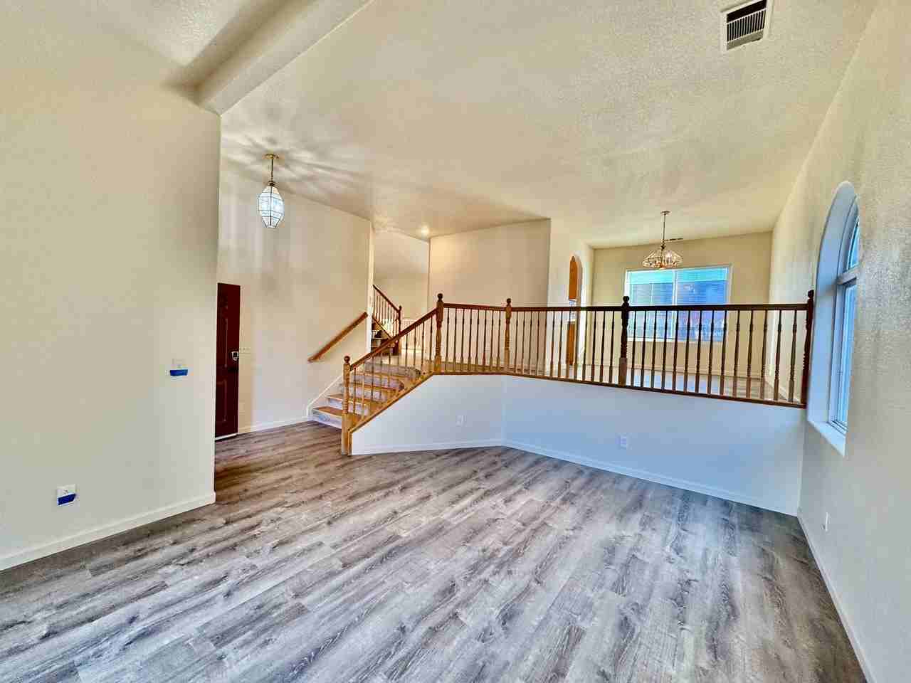 1021 Woodbridge St - Photo 3 of 20