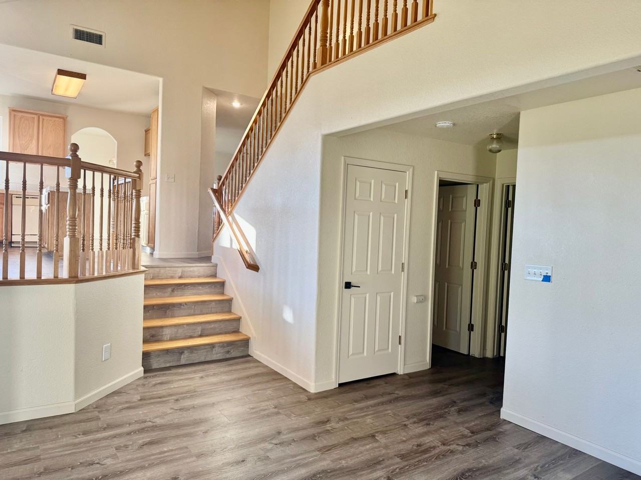 1021 Woodbridge St - Photo 5 of 20