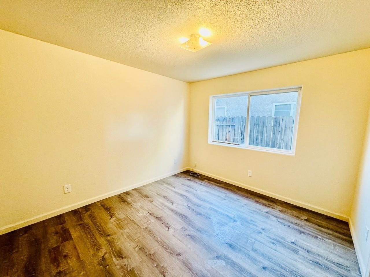 1021 Woodbridge St - Photo 7 of 20