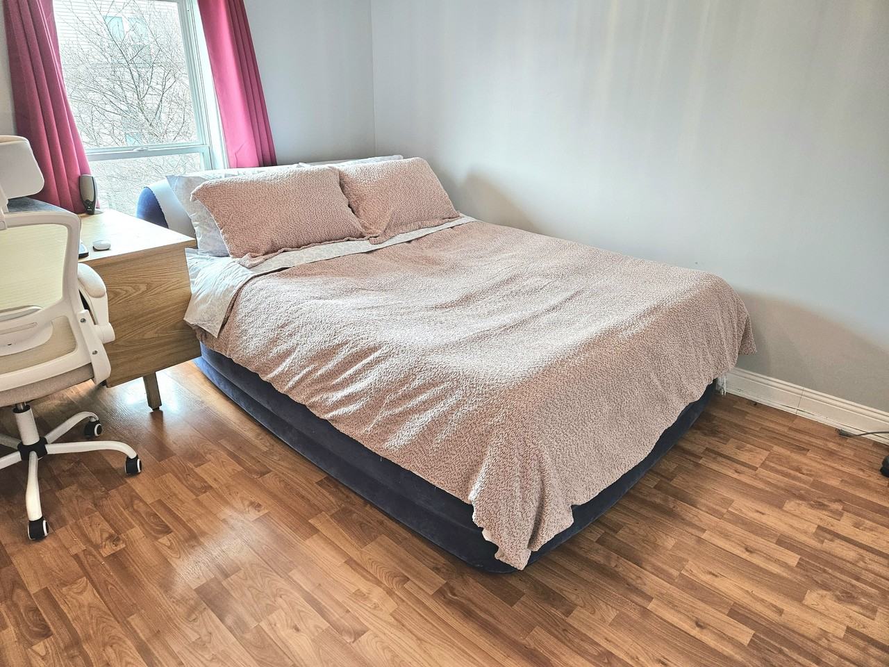 74 Merrymeeting Road - Photo 3 of 10