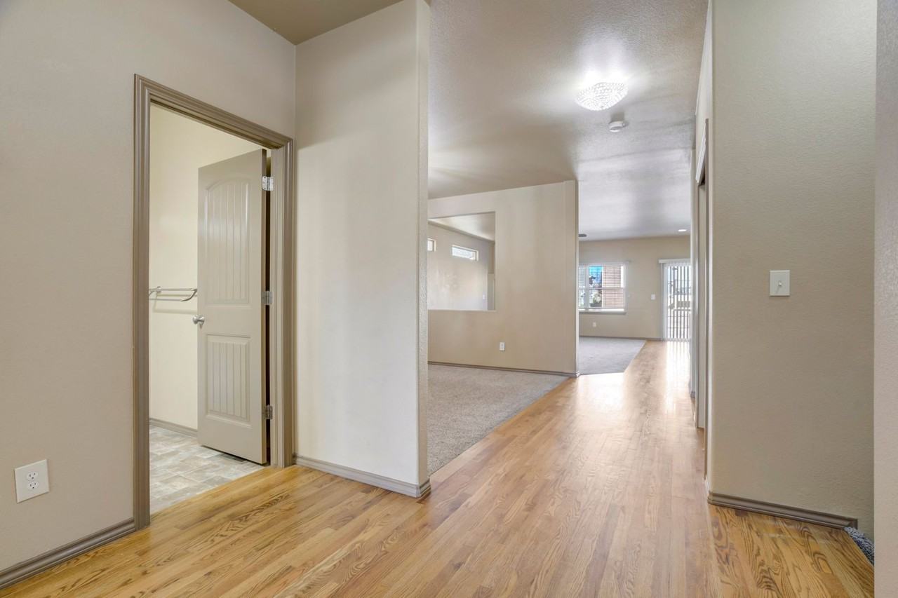 4862 Preachers Hollow Trail - Photo 7 of 46