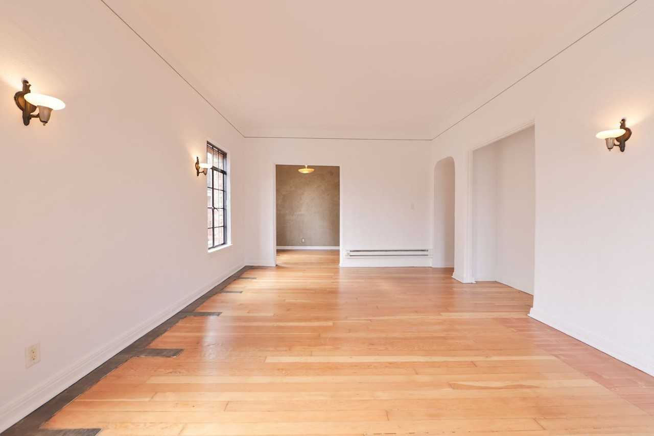 Chateau Duval - Photo 2 of 9