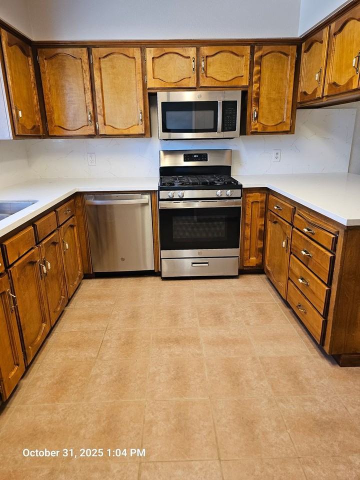 1573 S Cardoza St - Photo 3 of 11