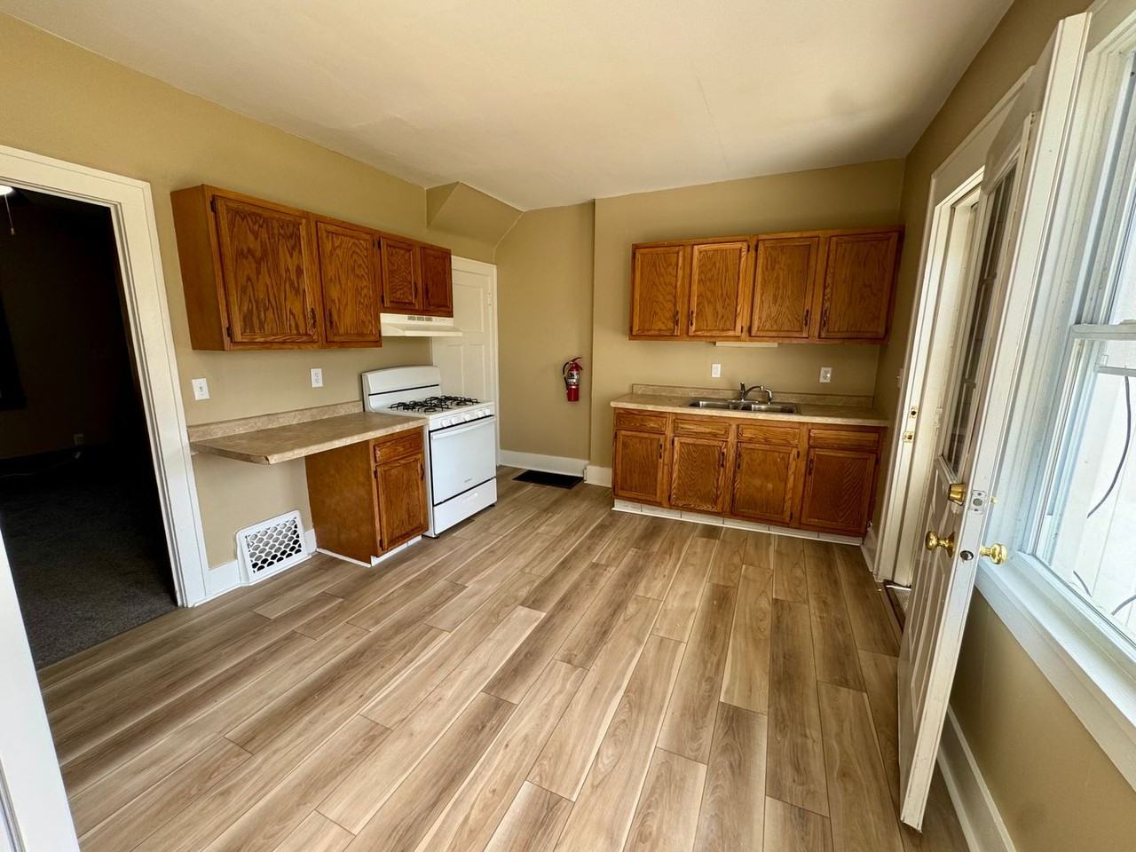 410 15th Avenue - Photo 3 of 13