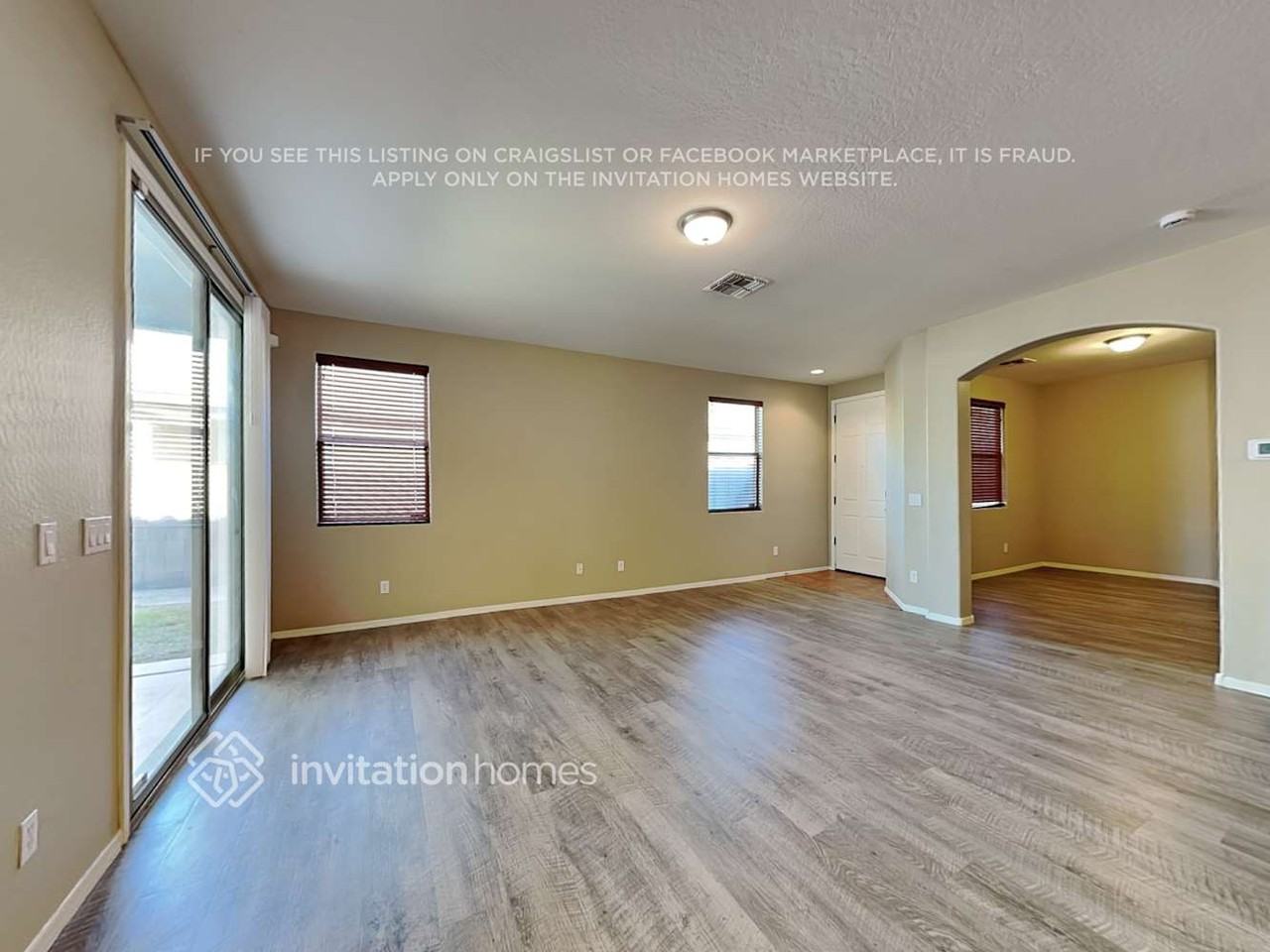 7348 W Beverly Rd - Photo 3 of 19