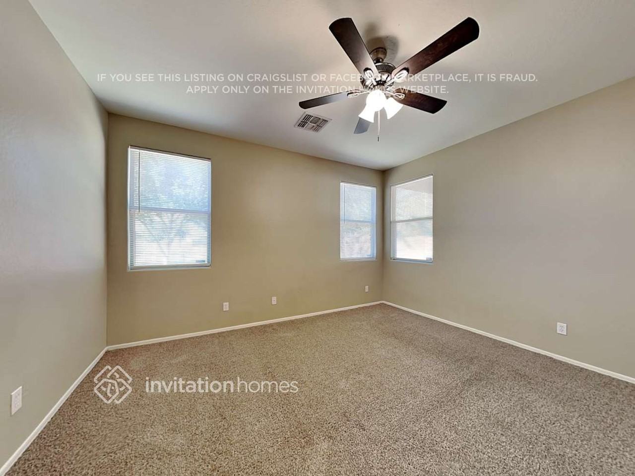 7348 W Beverly Rd - Photo 6 of 19