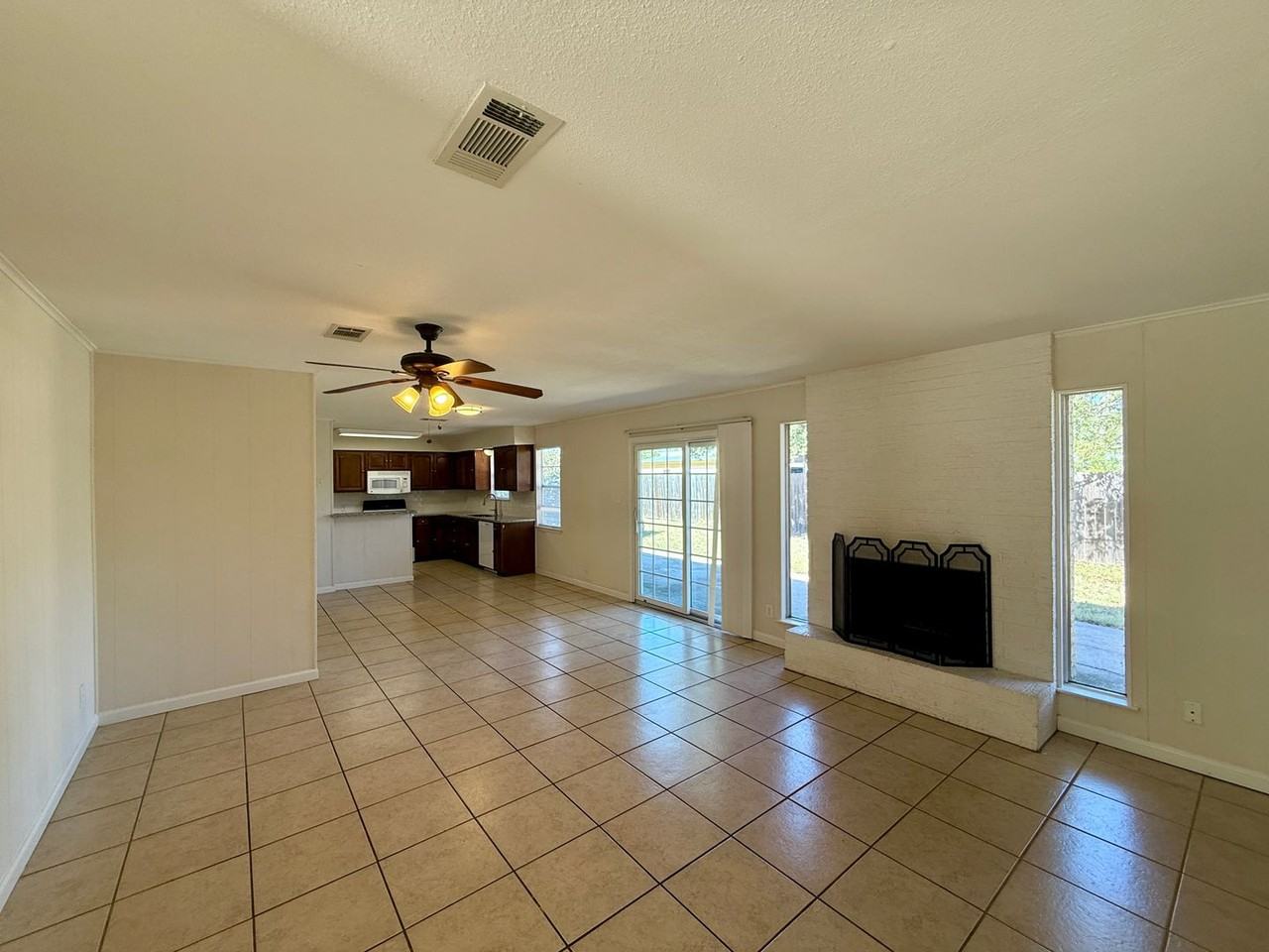 1507 Big Meadow Dr - Photo 3 of 35