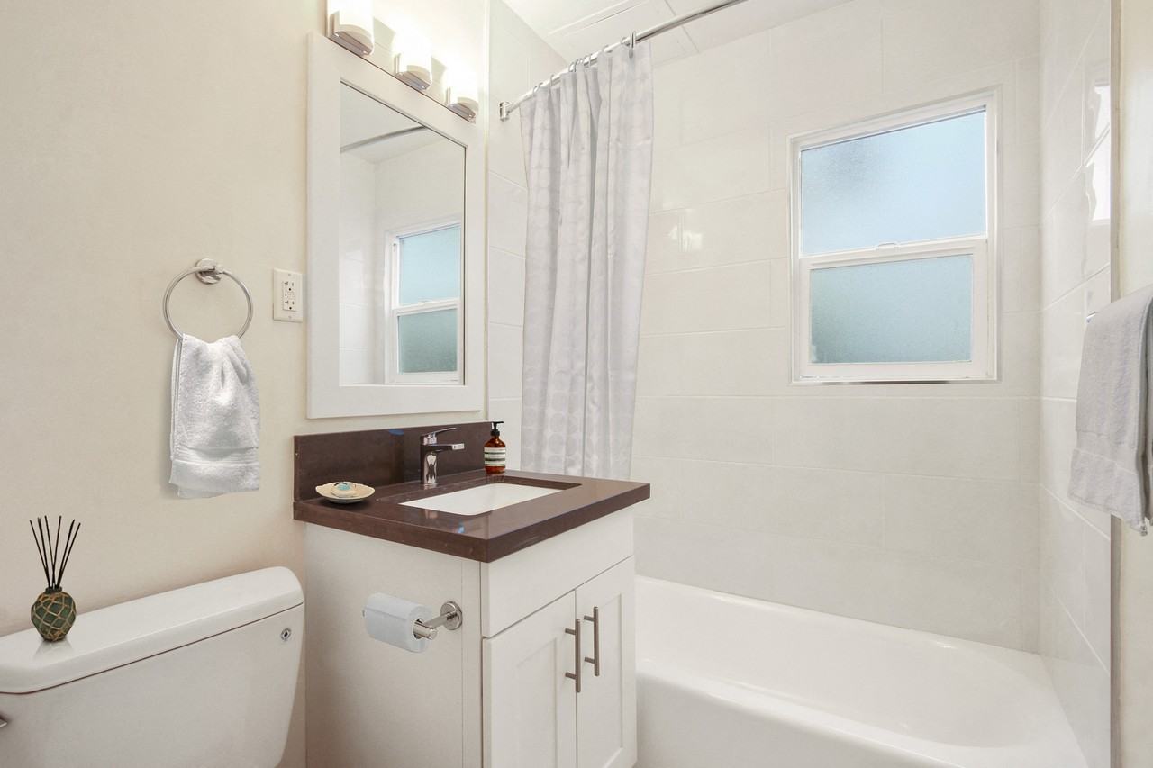 814-818 2nd Street - Photo 7 of 11