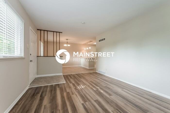 301 Imperial Drive - Photo 4 of 17