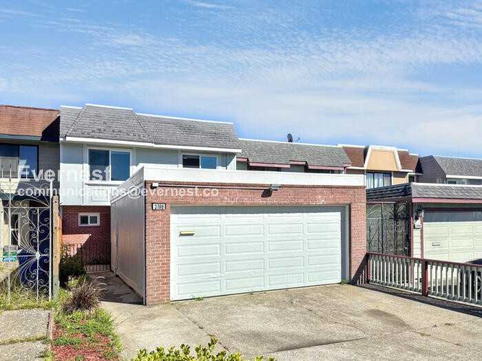 3766 Callan Boulevard - Photo 2 of 26