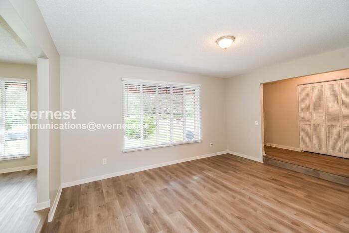 3323 Lakemar Pl - Photo 5 of 20