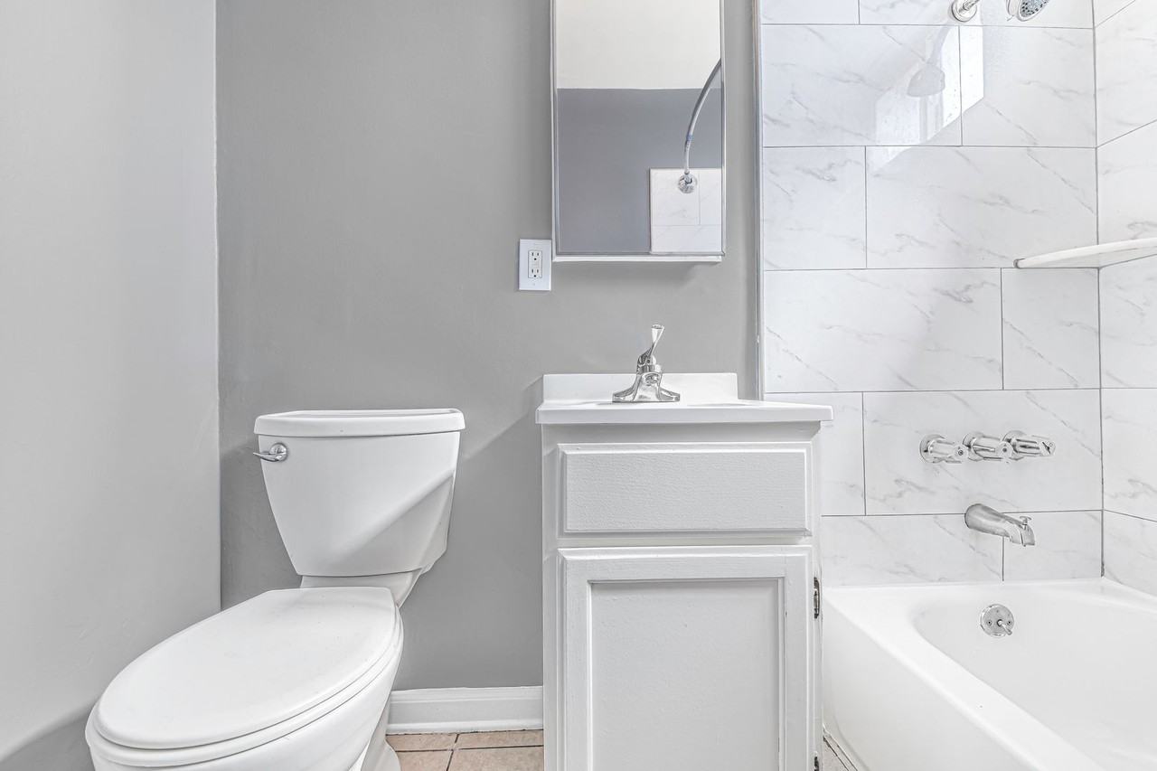 210 E 29th St - Photo 6 of 25