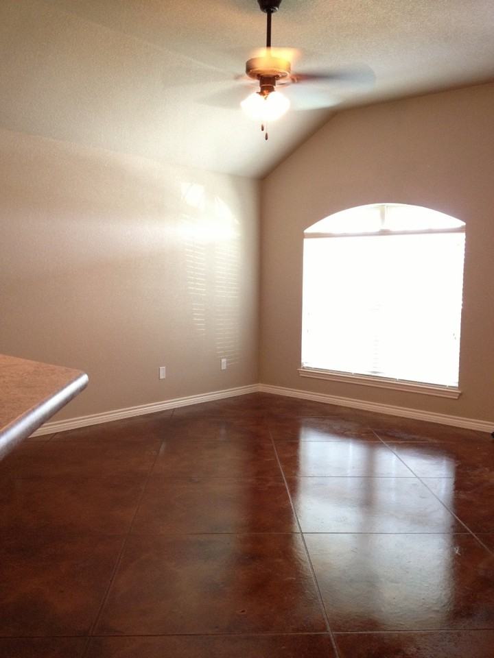 617 Paseo del Plata Drive - Photo 2 of 10