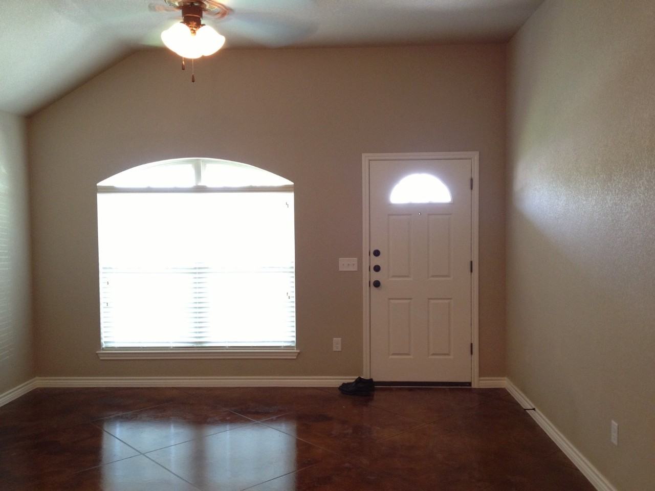 617 Paseo del Plata Drive - Photo 6 of 10