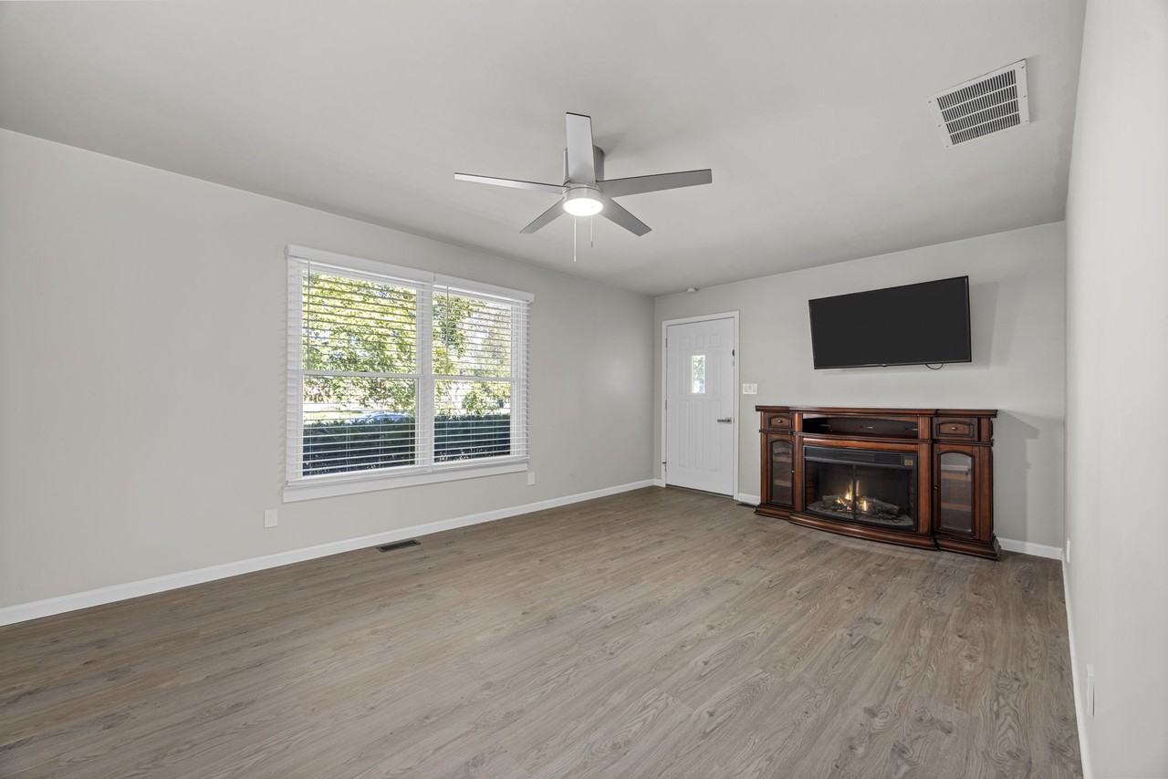 115 E Sycamore Rd #NA - Photo 3 of 19