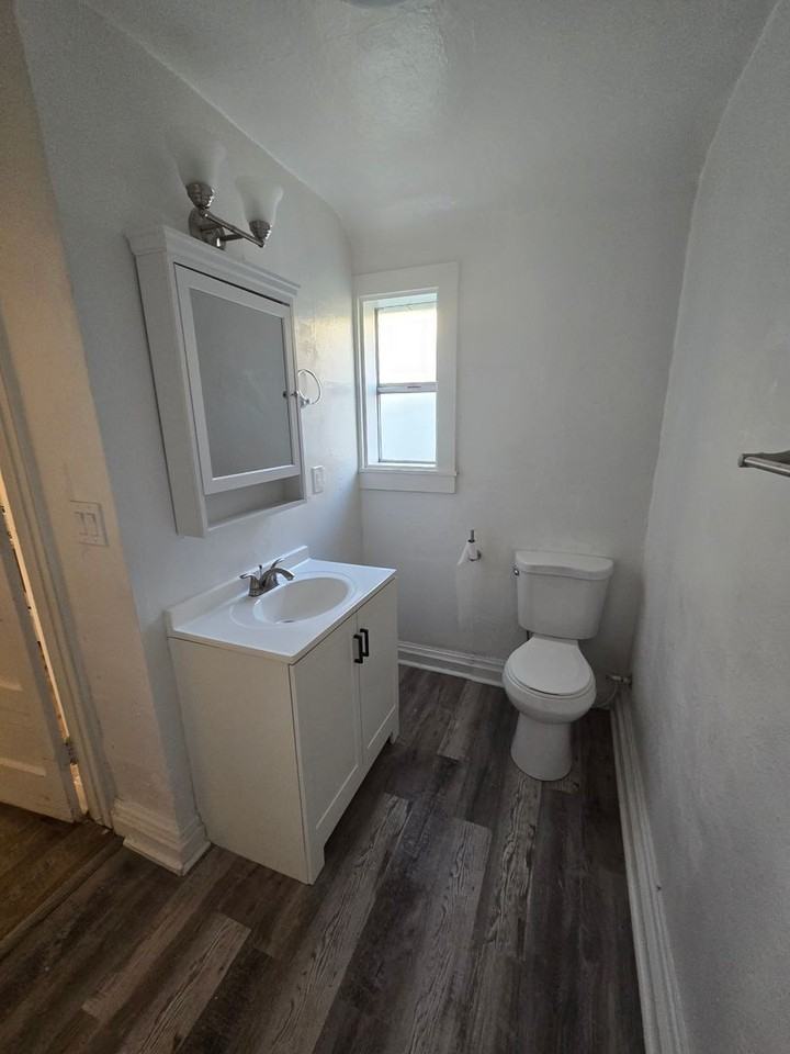 618 J Street - Photo 6 of 6