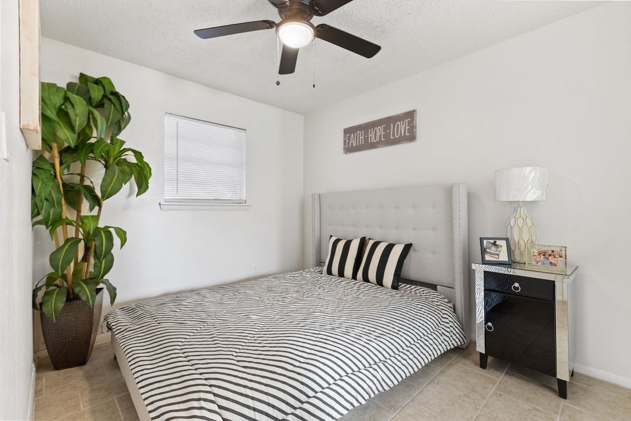 Camden Apartments and Townhomes - Photo 2 of 4