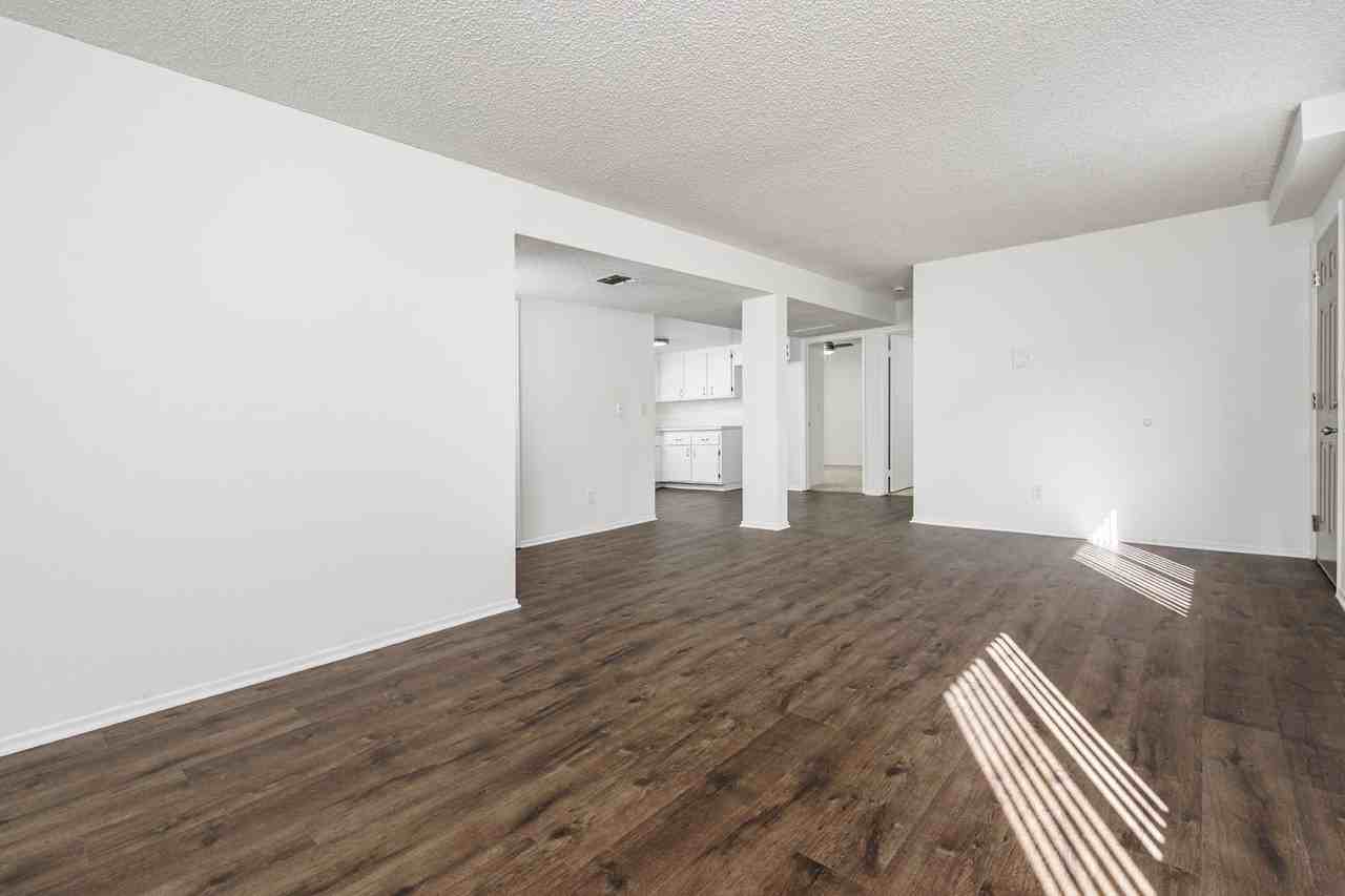 elm134 - Photo 6 of 24