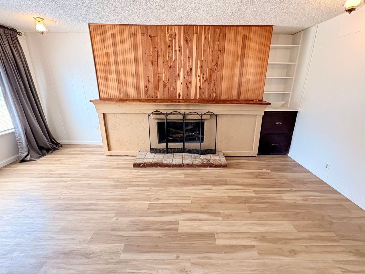 9971 Jennifer Ct - Photo 4 of 15