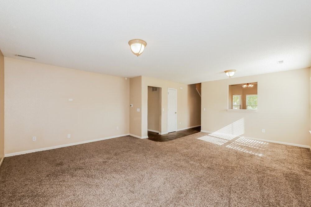 720 Treyburn Lakes Way - Photo 6 of 17