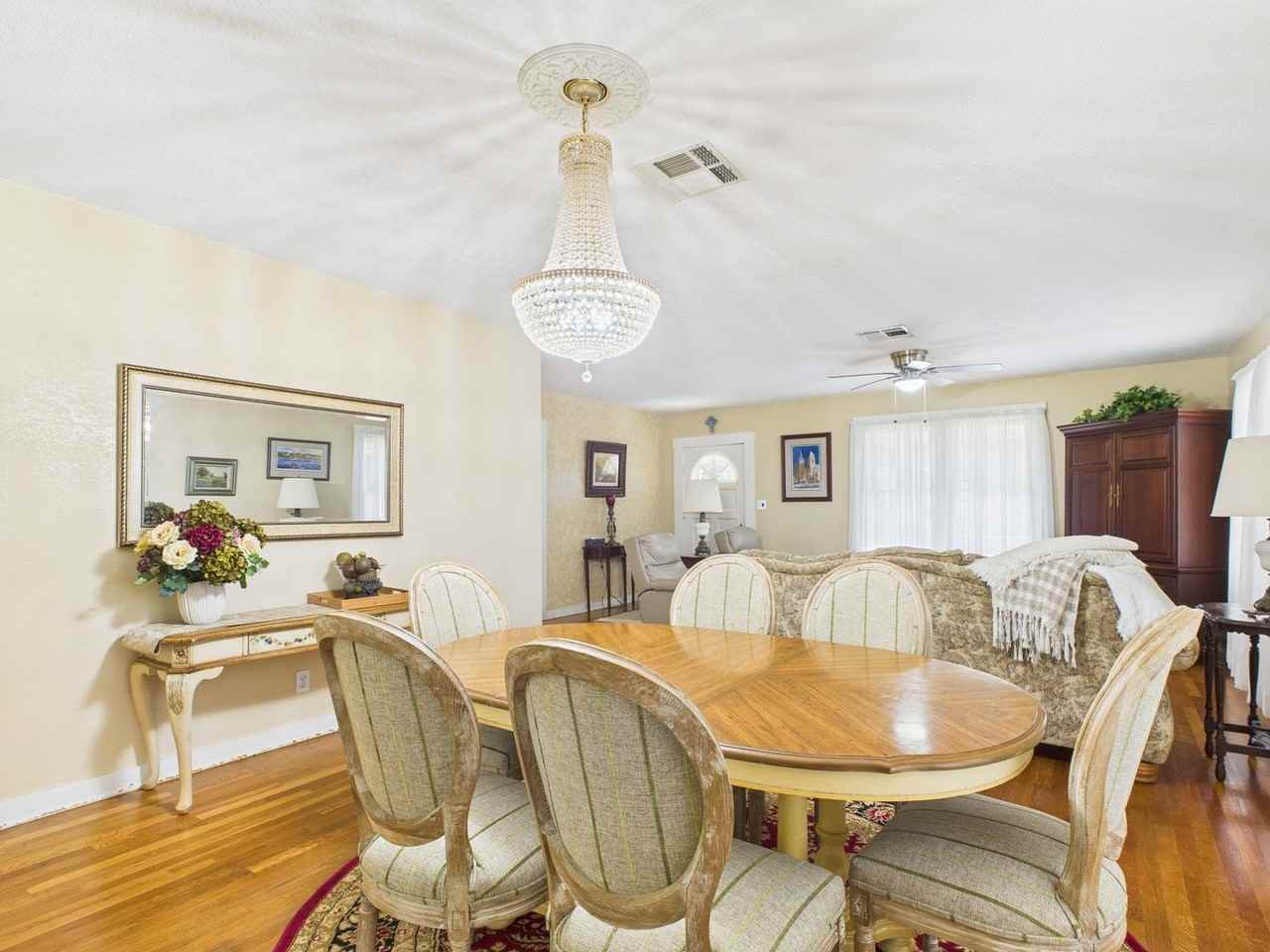 206 N Edison St - Photo 2 of 43