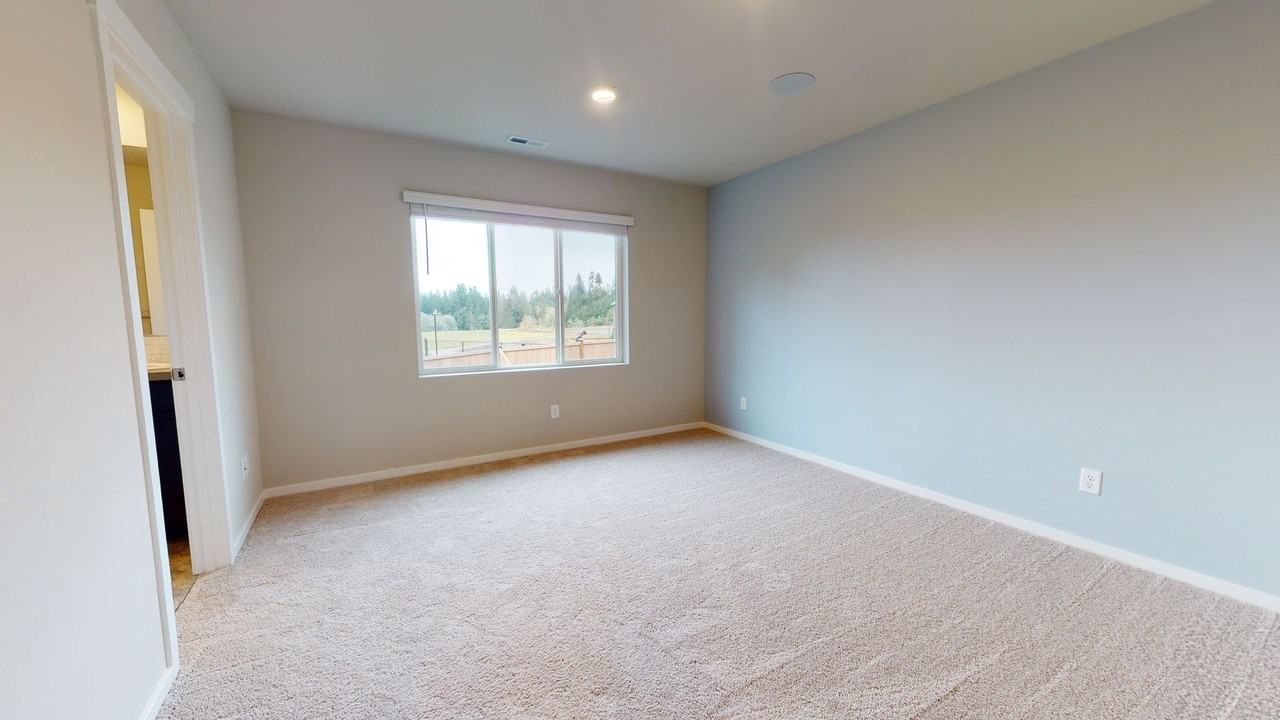 6517 Hornet Circle Northeast - Photo 3 of 23