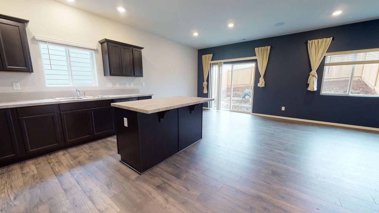 6517 Hornet Circle Northeast - Photo 5 of 23