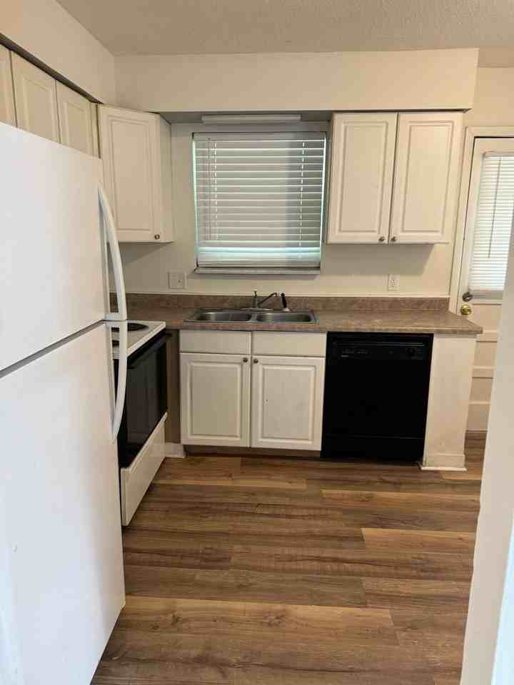 4321 Bethany Road - Photo 2 of 5